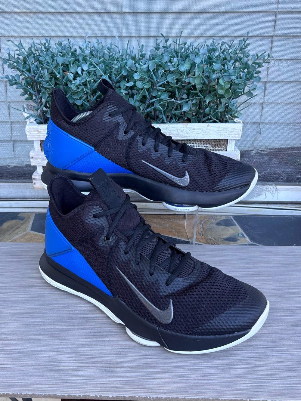 NIKE LeBron ‘Witness’ 4 Basketball Shoes
